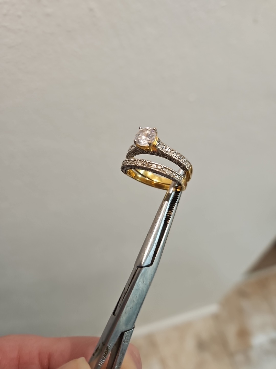 2pc Band & Solitaire Ring sz 8-8.25, No Hallmark gold tone CZ Crystal rhinestone