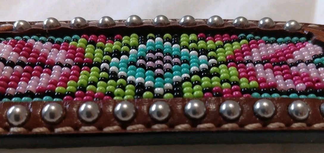 Bracelet. Hand Tooled Leather Beaded Western Women’s Snap Closure