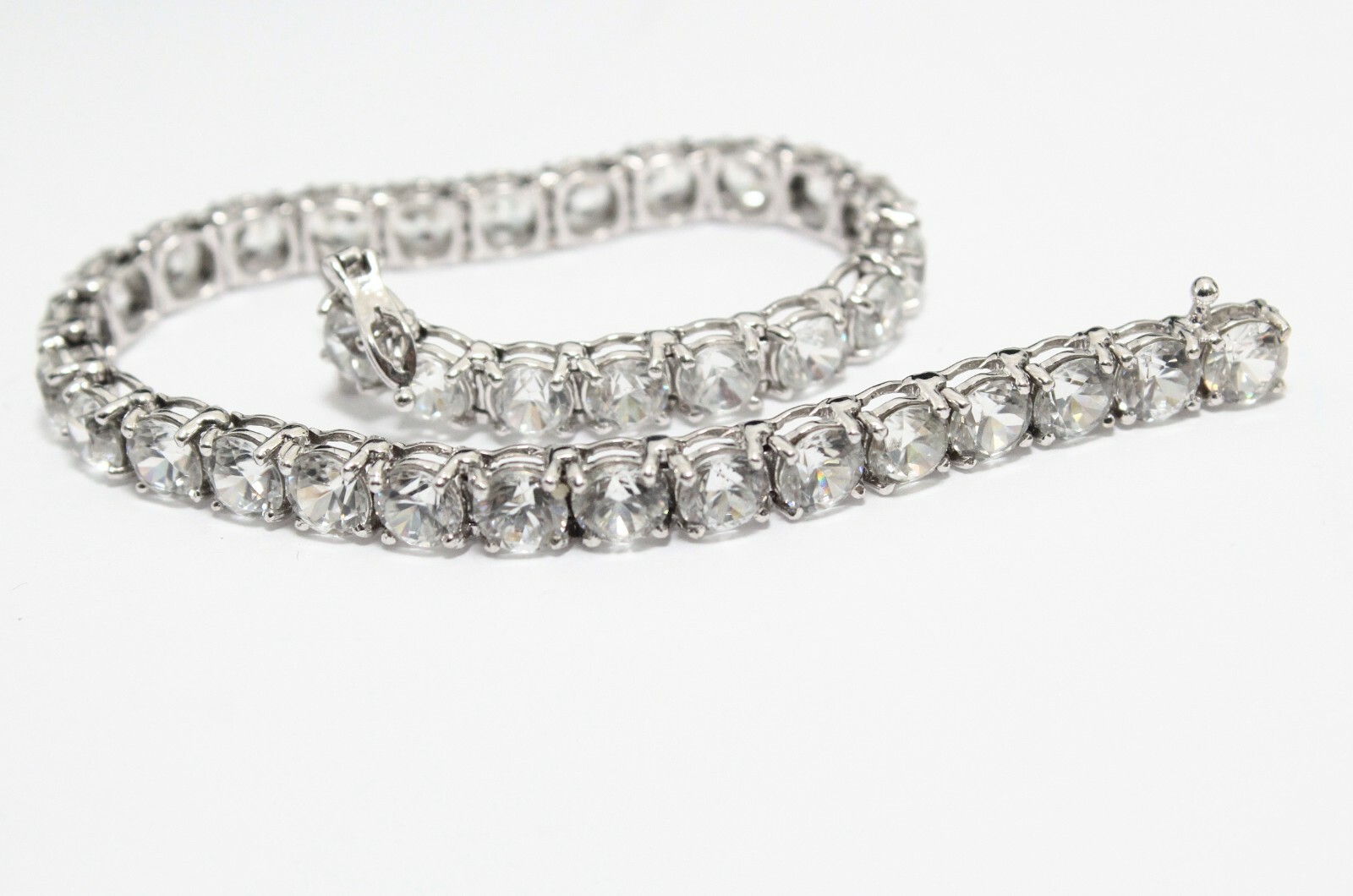 Tennis Bracelet SOLID 14K WHITE GOLD 7 1/2″ w/35, 5.3mm Cubic Zerconia stones