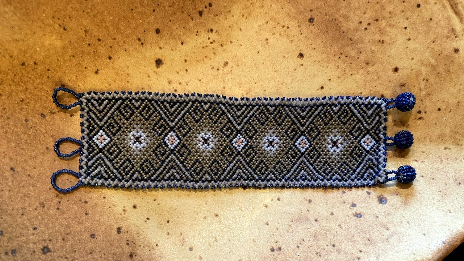 Vtg Bracelet Artisan Mesh Glass Seed Bead Southwest Ethnic Tribal Blue Geometric