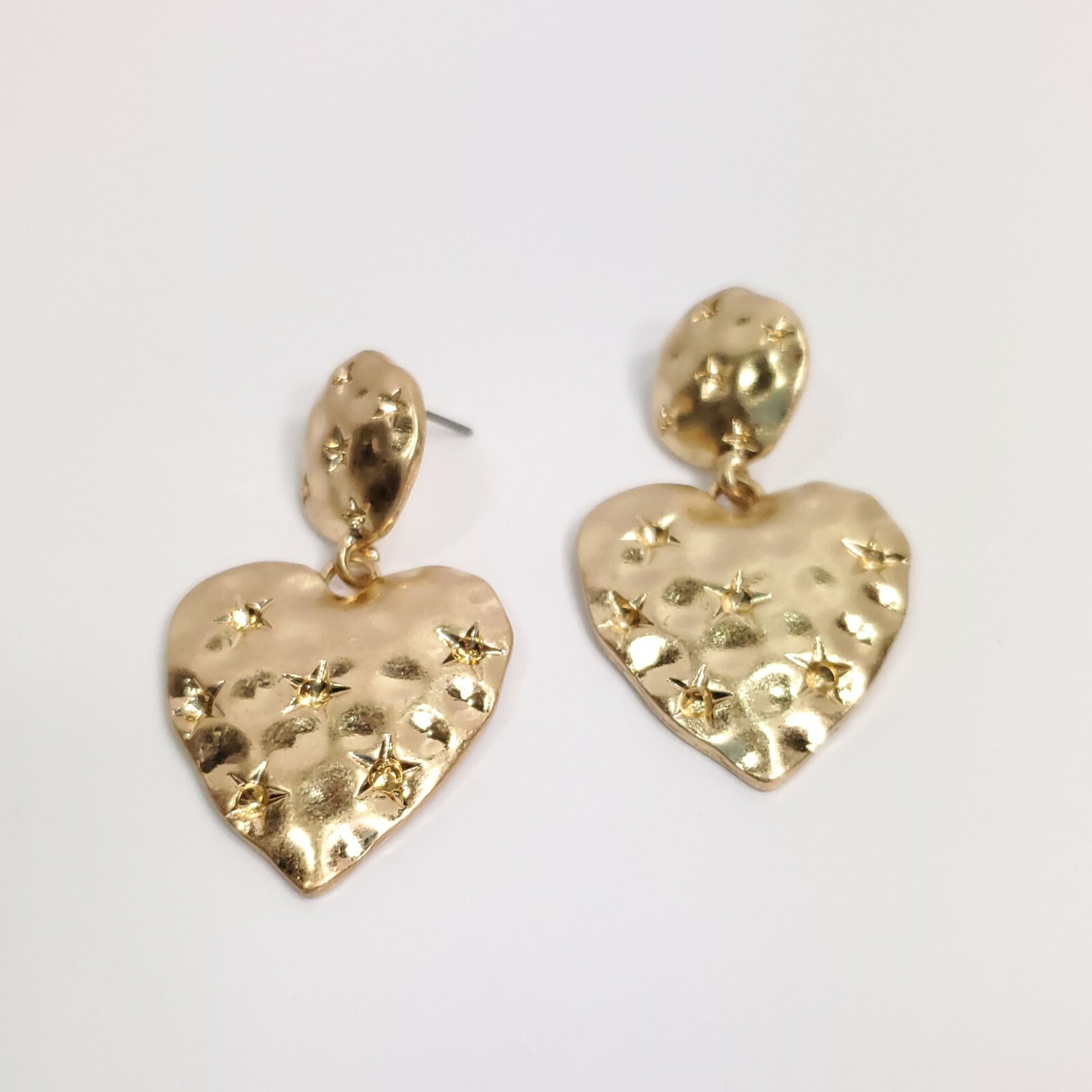 E0217 Retro Matte Gold Tone Hammered Metal Heart Love Drop Dangle Post Earrings