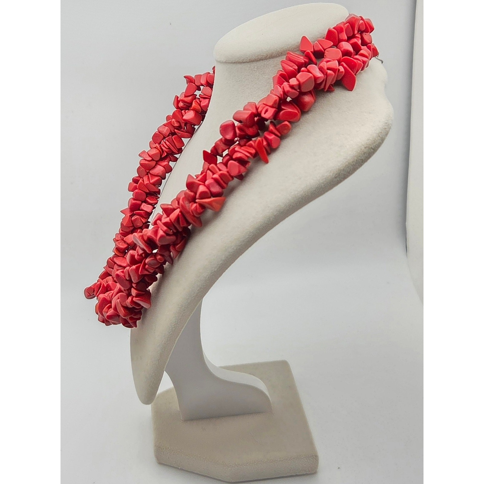 Red Natural Stone Chip Bead Twisted Necklace