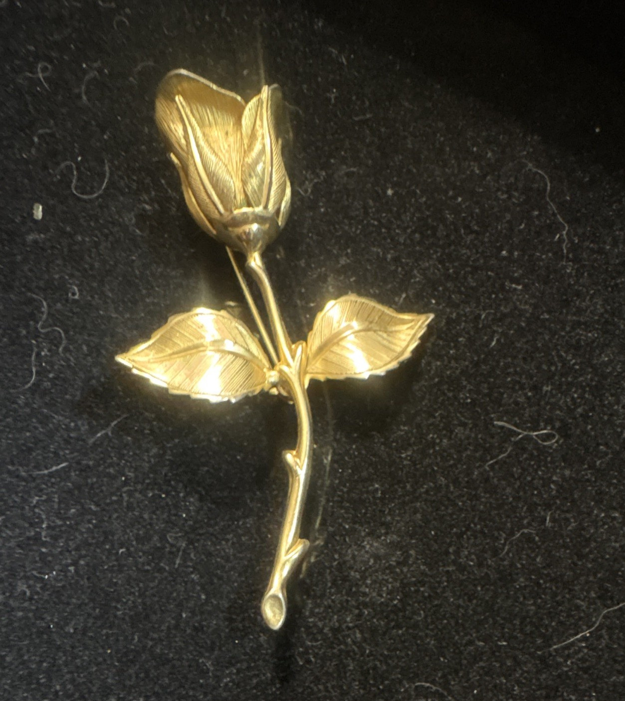 Gold Tone Rose Flower Brooch Pin with Leaves, Metal, Flowers & Plants, No Stone