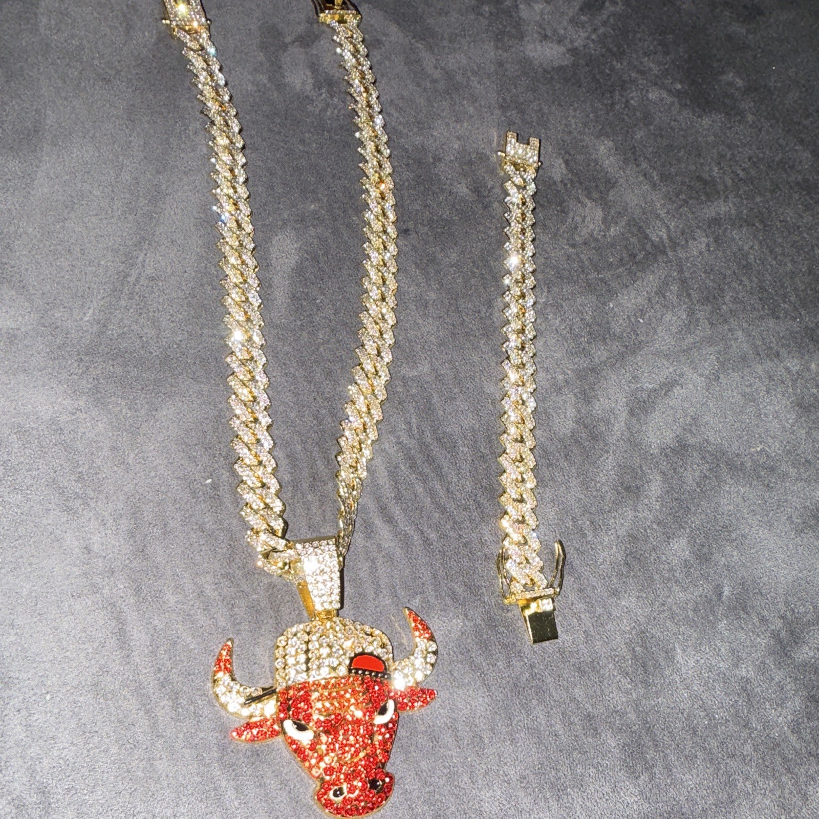 Gold Tone Cuban Link Necklace w/ Pavé CZ Rhinestone Bull Charm Pendant Box