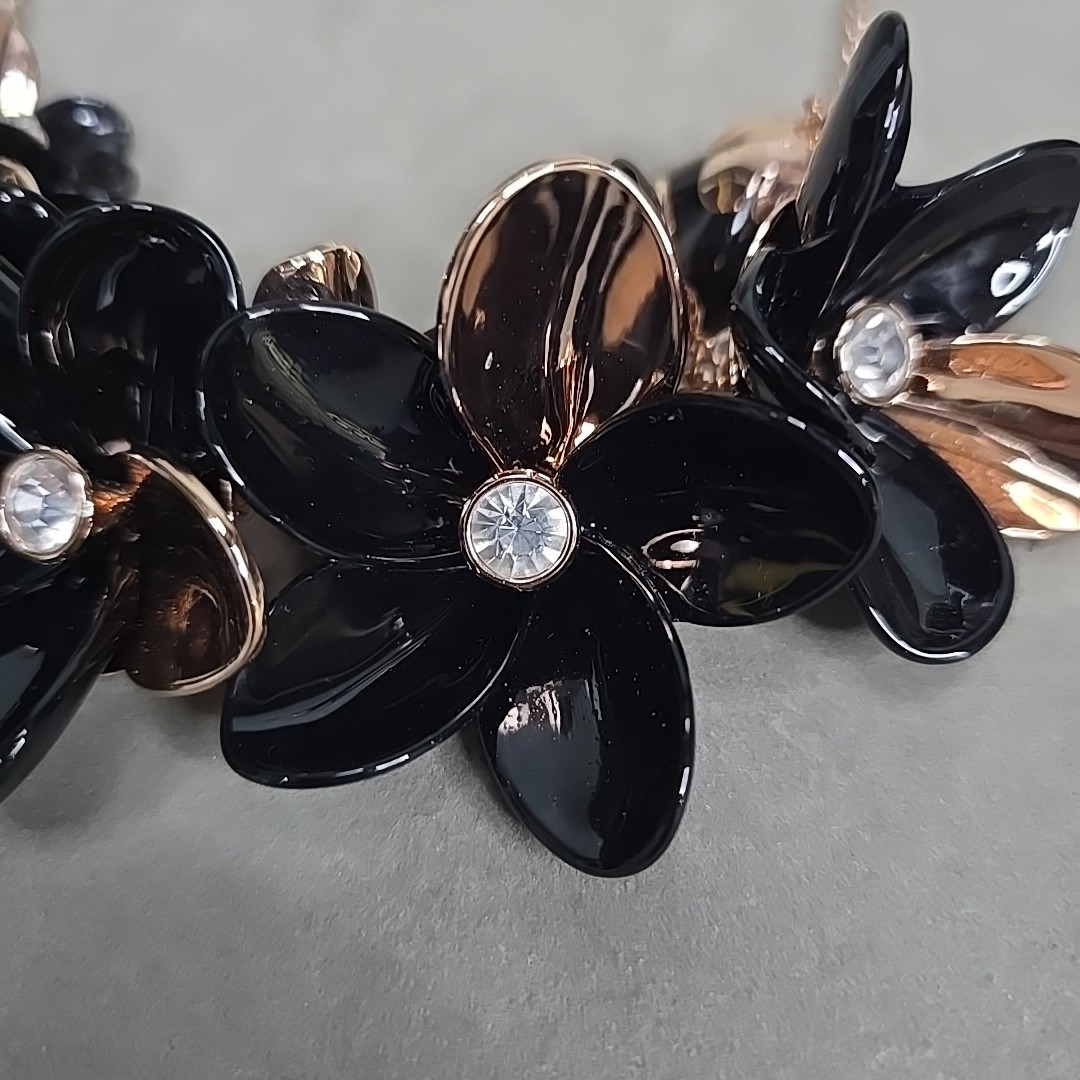 Ted Baker Rose Gold And Black Floral Statement 19″ Necklace
