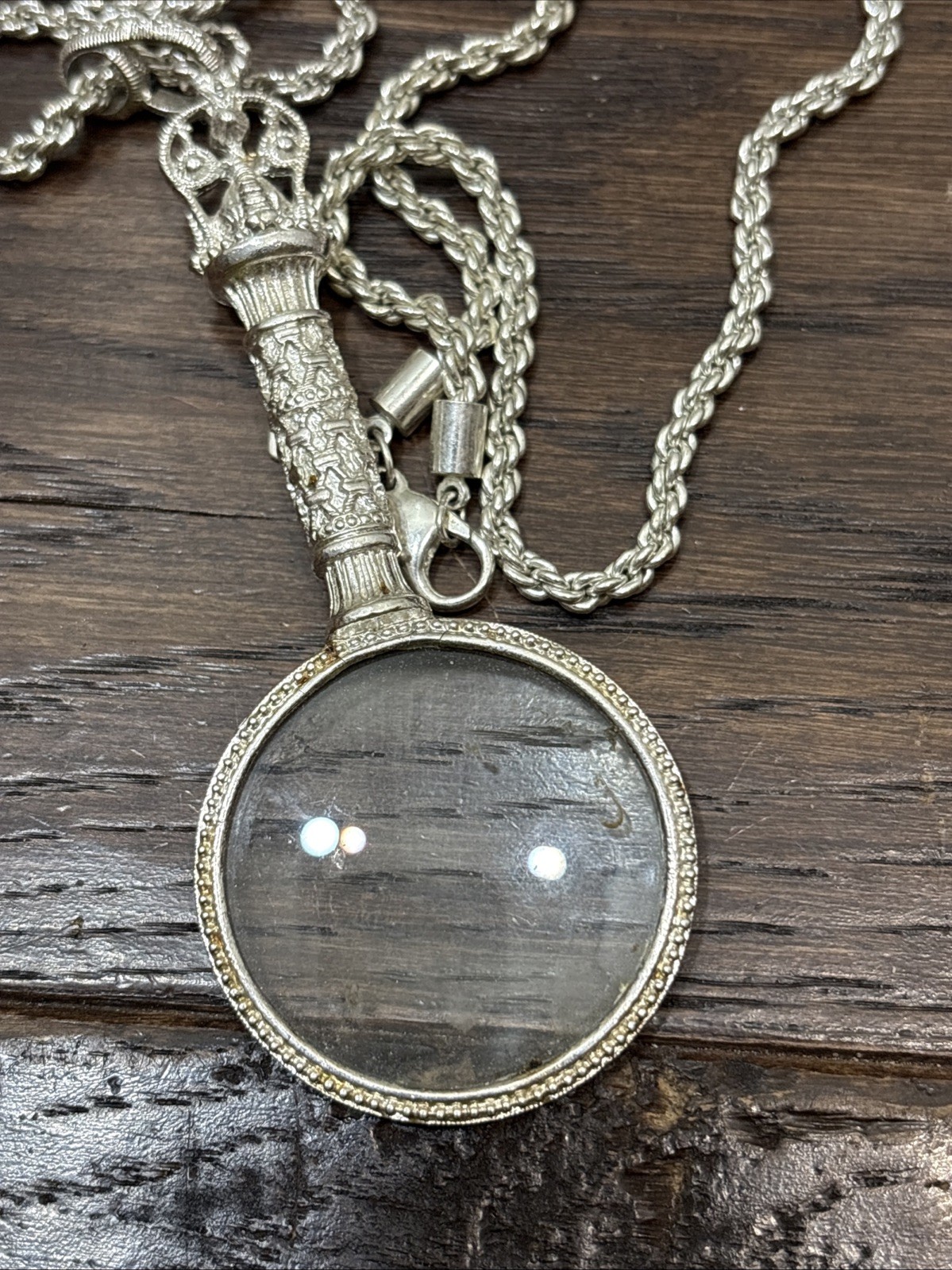 1928 Jewelry Silver Toned Magnifying Glass Necklace 28” Gift Boxed