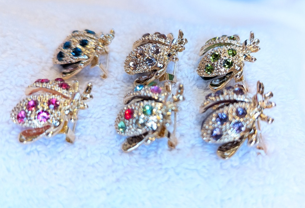 Multi Color Rhinestone Ladybug Set of 6 – 3/4″ x 3/4″ Scatter Pins