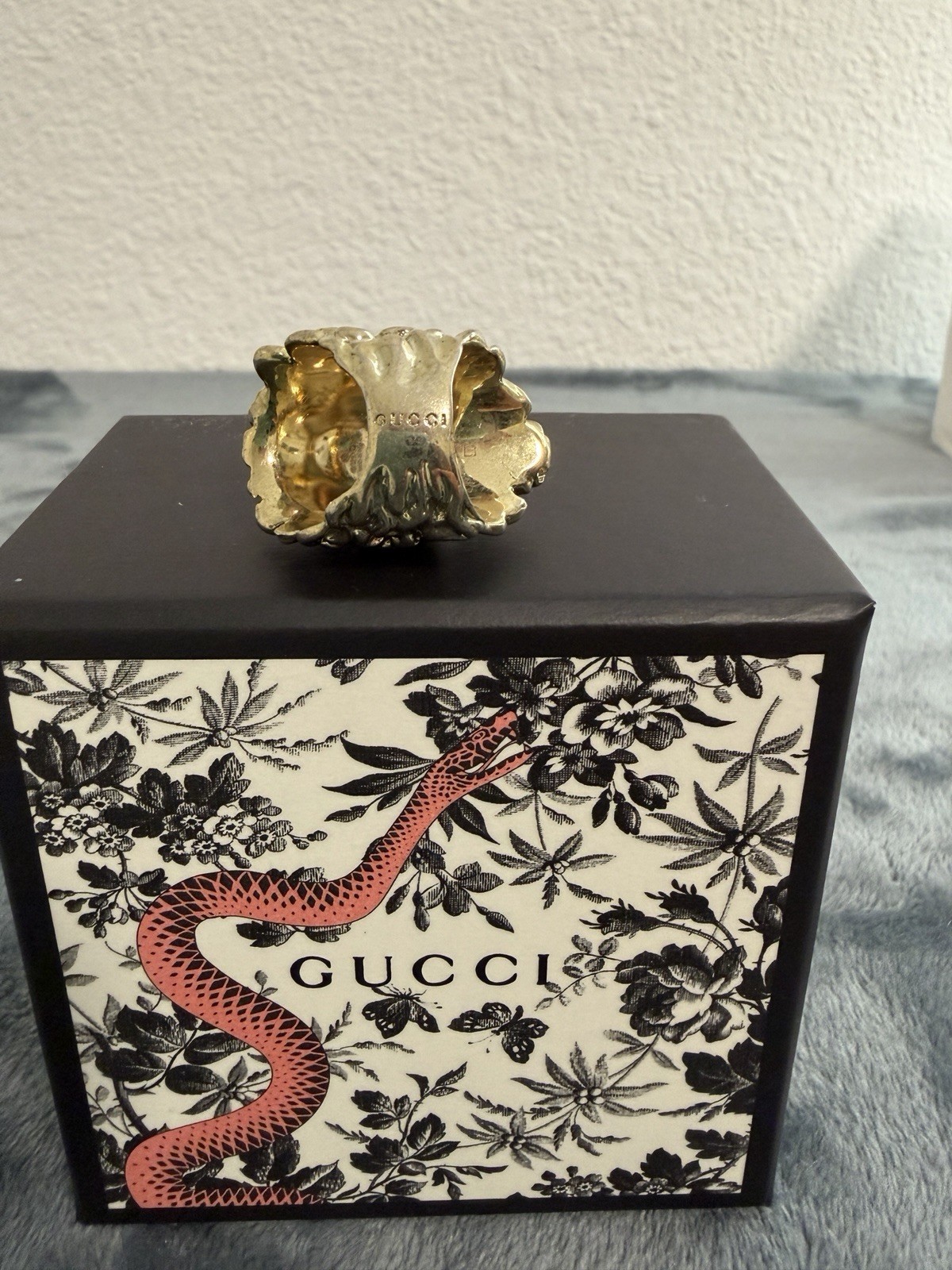 BRAND NEW Gucci Lion Head Gold Clear Crystal Ring Size 10 / X-small / 5.25