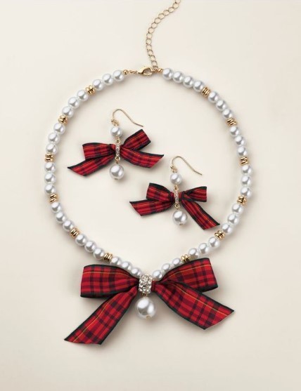 Avon Christmas Plaid and Pearly Festive Bow Necklace and Earrings gift Set Rare