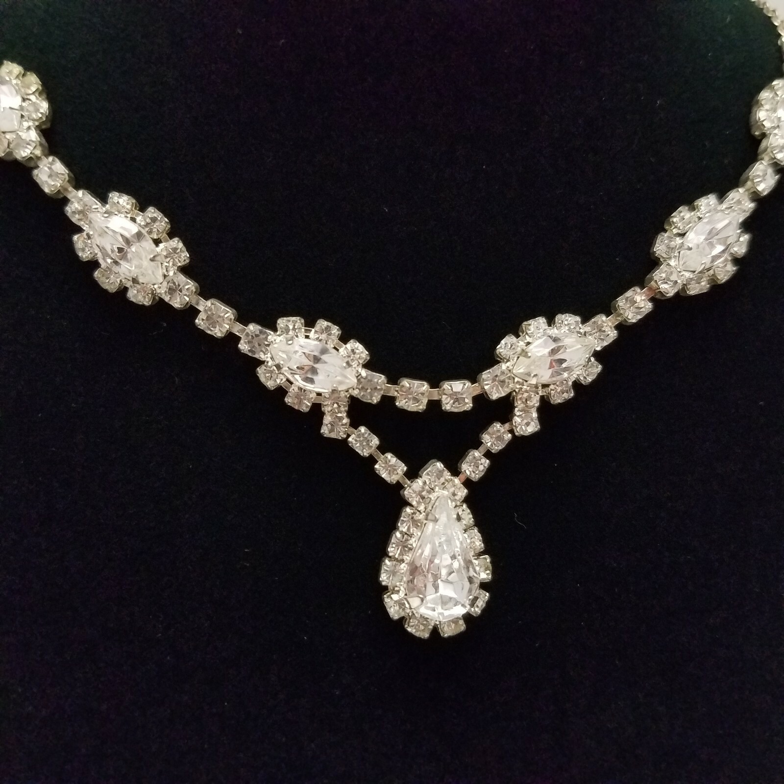 Silvertone Rhinestone Teardrop Necklace Wedding Pageant Evening Special Occasion