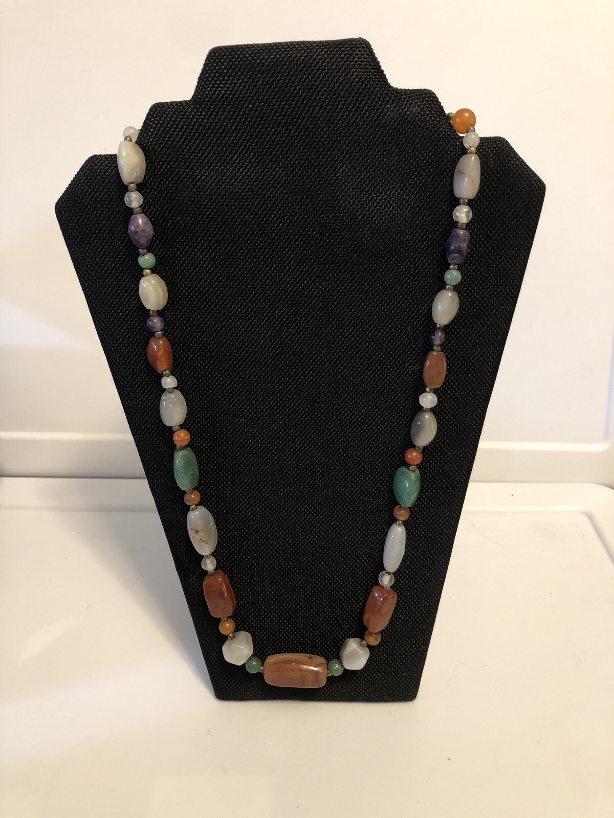 Stone 28″ necklace Various Stones Very Good Condition Used