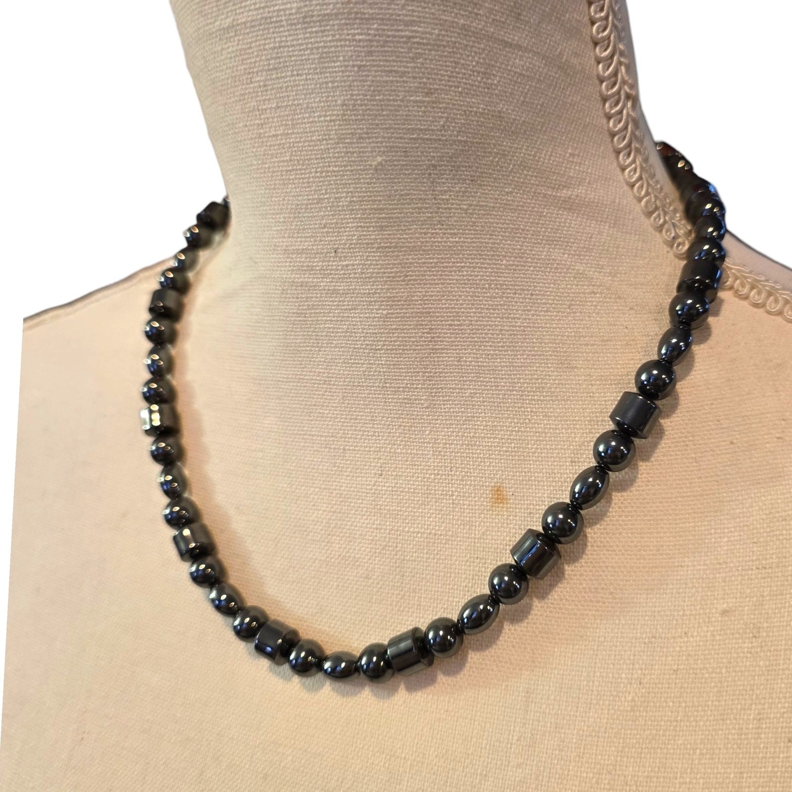Necklace Hematite Graduated Barrel Round Beads Unisex 18″ Gunmetal SKU2345