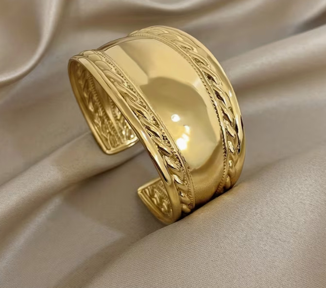 Luxury Elegant Twisted Wide Curved Stainless Steel Open Bracelet Bangle