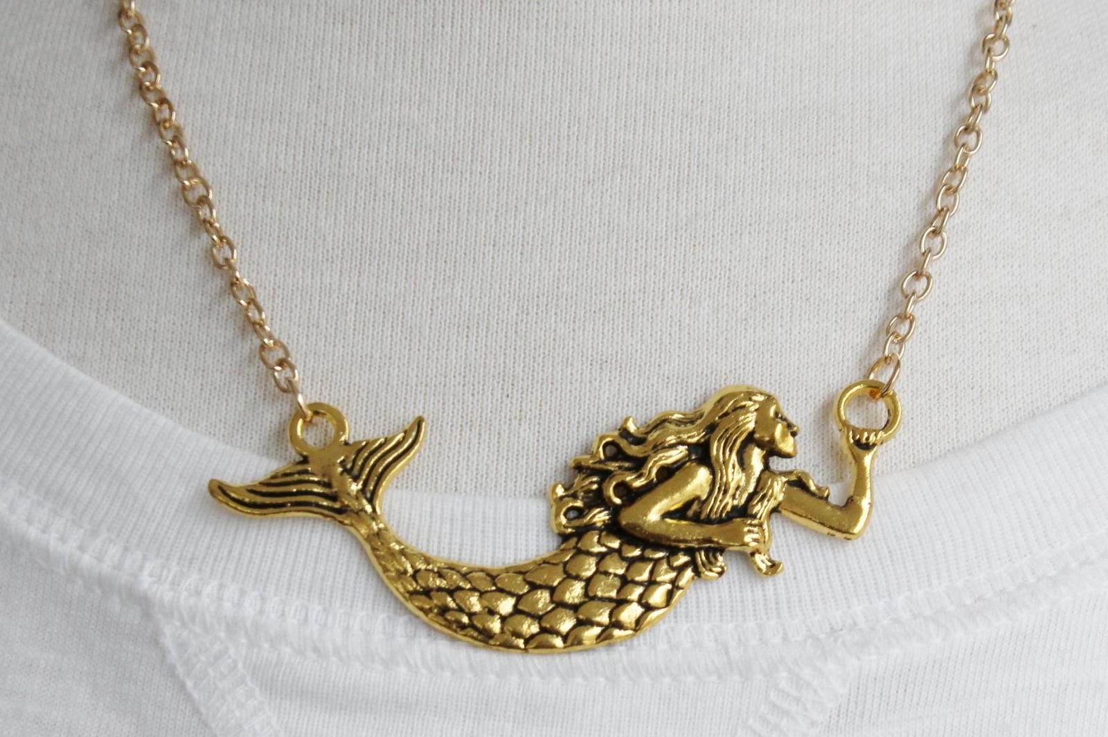 Gold mermaid necklace pendant 19″ long chain sea siren big pendant tail fin