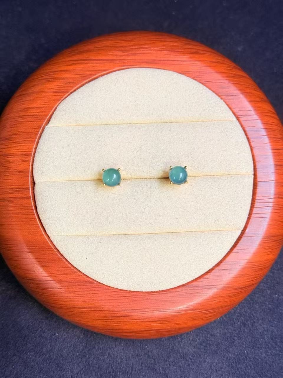 Natural sky blue jadeite stud earrings 6mm