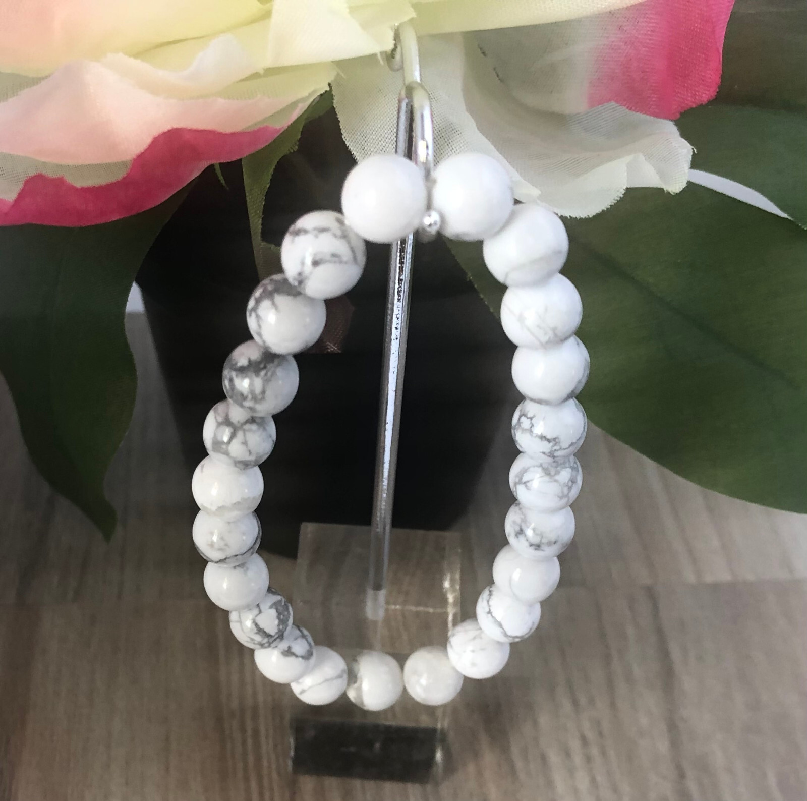 White Howlite Natural Stone Beads Stretchable Bracelet 7″ – 8mm Beads Best gift