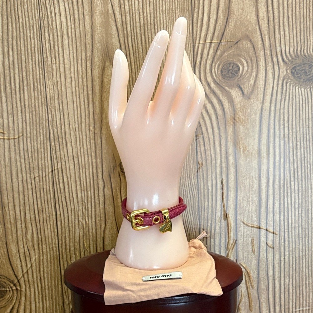 Miu Miu Pink Crackle Leather Bracelet Gold Buckle Heart Charm 6.5-7.5″