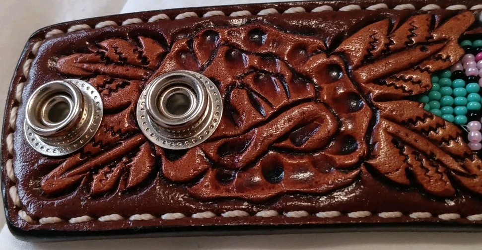 Bracelet. Hand Tooled Leather Beaded Western Women’s Snap Closure