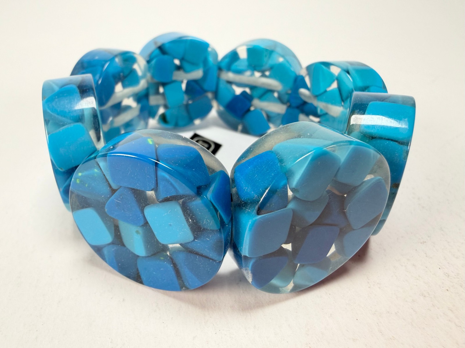 Marion Godart – Confetti “Cylindre” Blue Mix Elasticated Cylinder Resin Bracelet