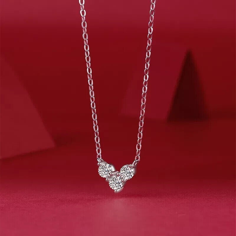 1Ct Round Cut Simulated Diamond Stunning Women’s Pendant 14K White Gold Plated