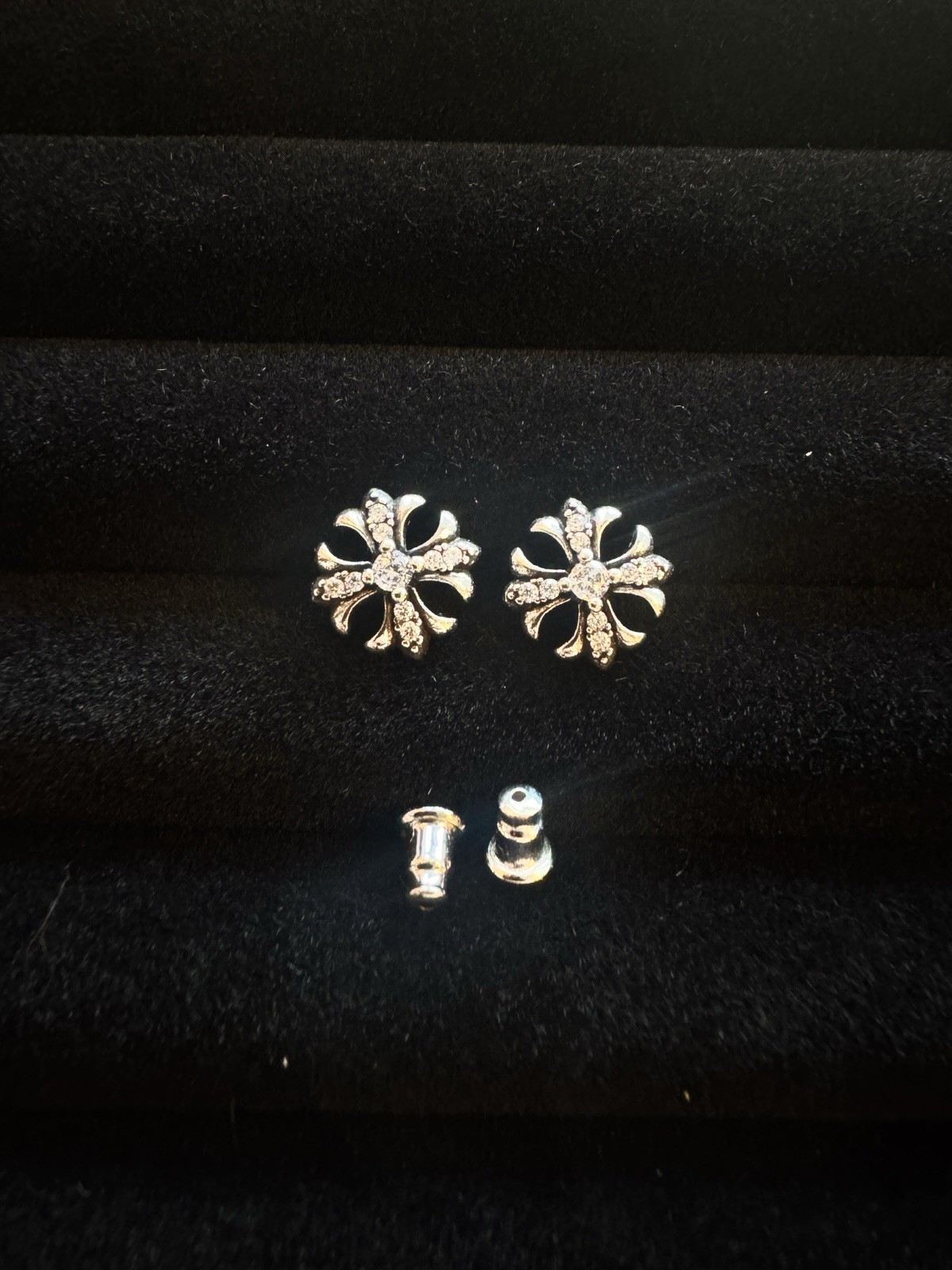 Sterling Silver Moissanite Stud Earrings – Metal Clasp