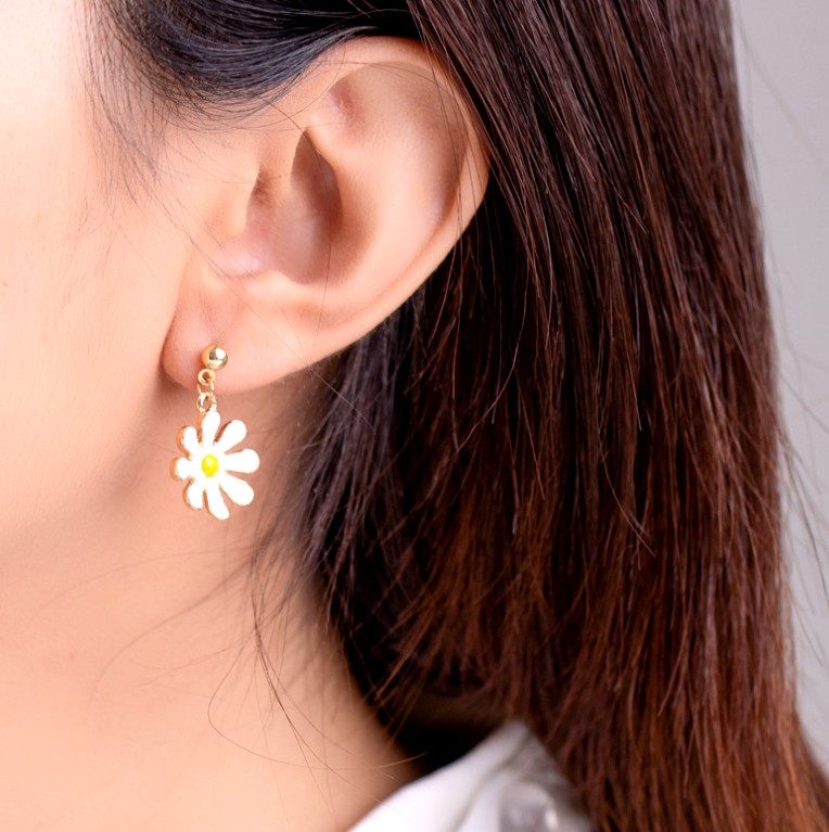 Gold Flower Daisy Chrysanthemum White Yellow Party Drop Dangle Earrings