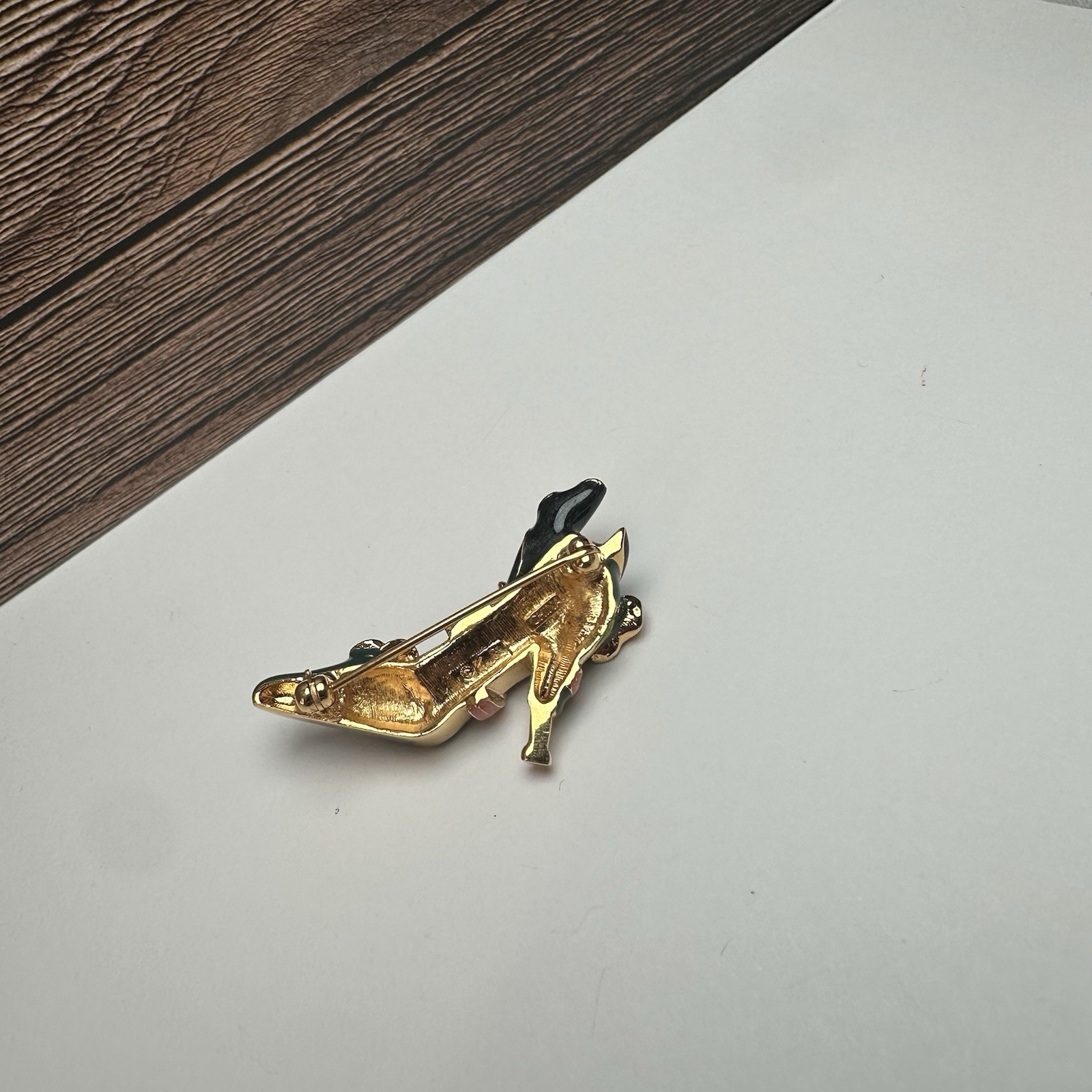 Kenneth Jay Lane KJL Green Enamel High Heel Shoe Brooch Pin
