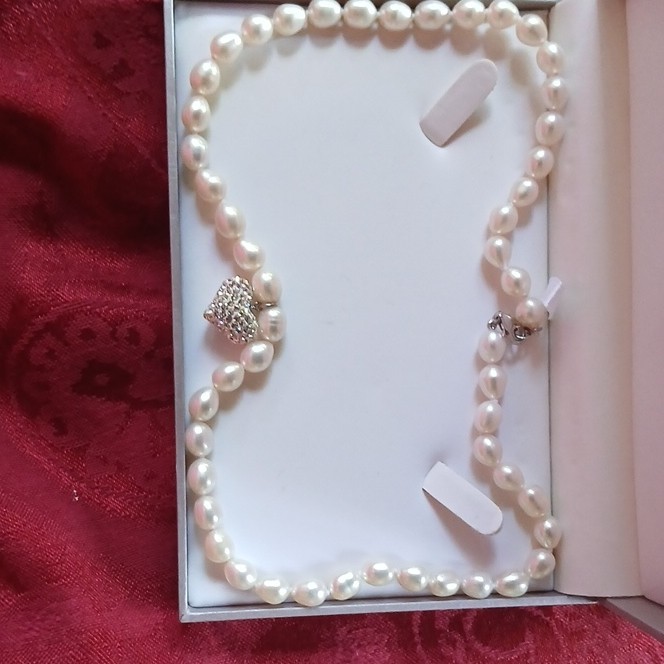 White Pearl Beaded Necklace Pavé Crystal Heart Charm Silver Lobster 18in