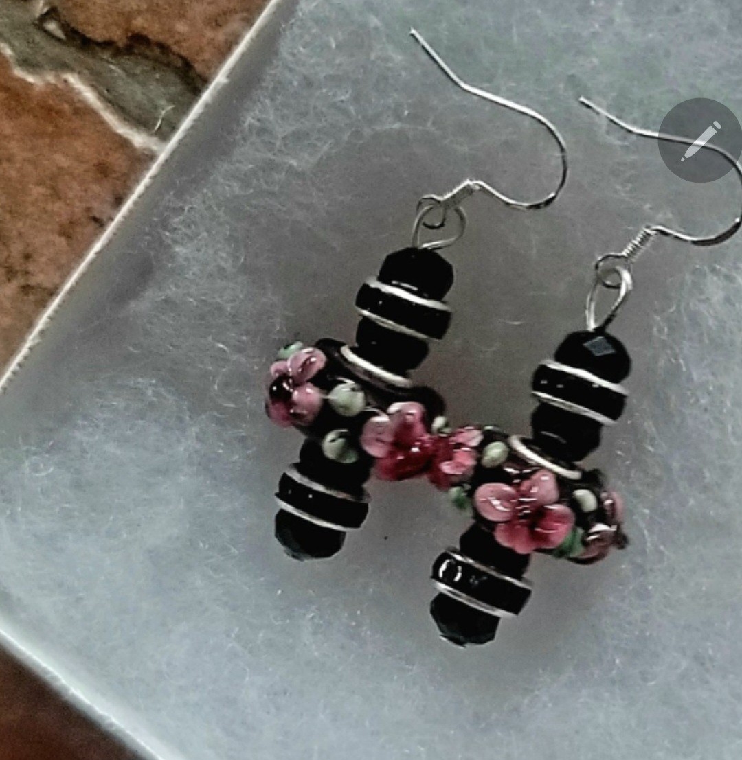 IMPORTED MURANO FLORAL CHARMS SWAROVSKI BEADACCENT EBONY UNIQUE BOUTIQUE EARRIN