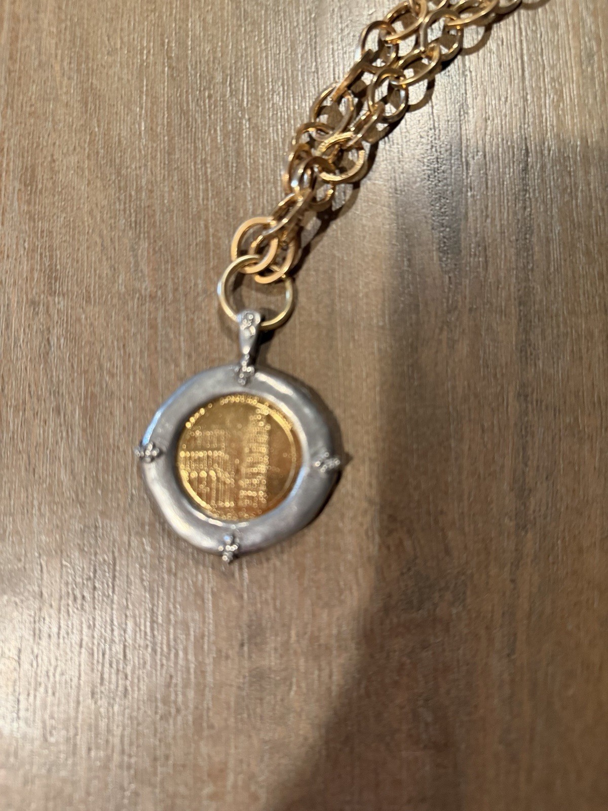 Jennifer Ponson Gold Tone Cable Chain Necklace Round Coin Pendant Silver Frame