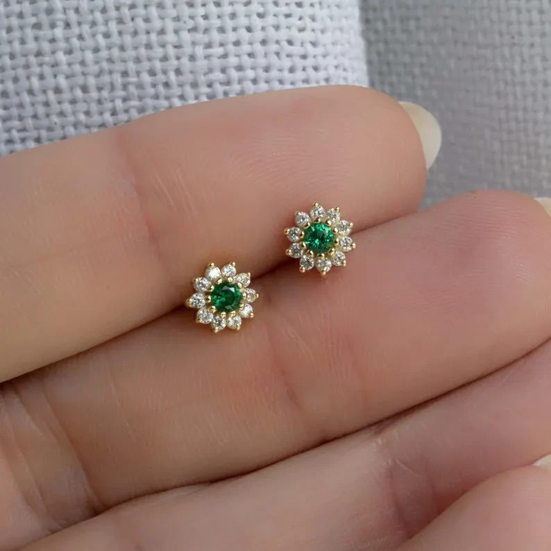1.70 Ct Round Cut Simulated Emerald Flower Stud Earrings 14k Yellow Gold Plated
