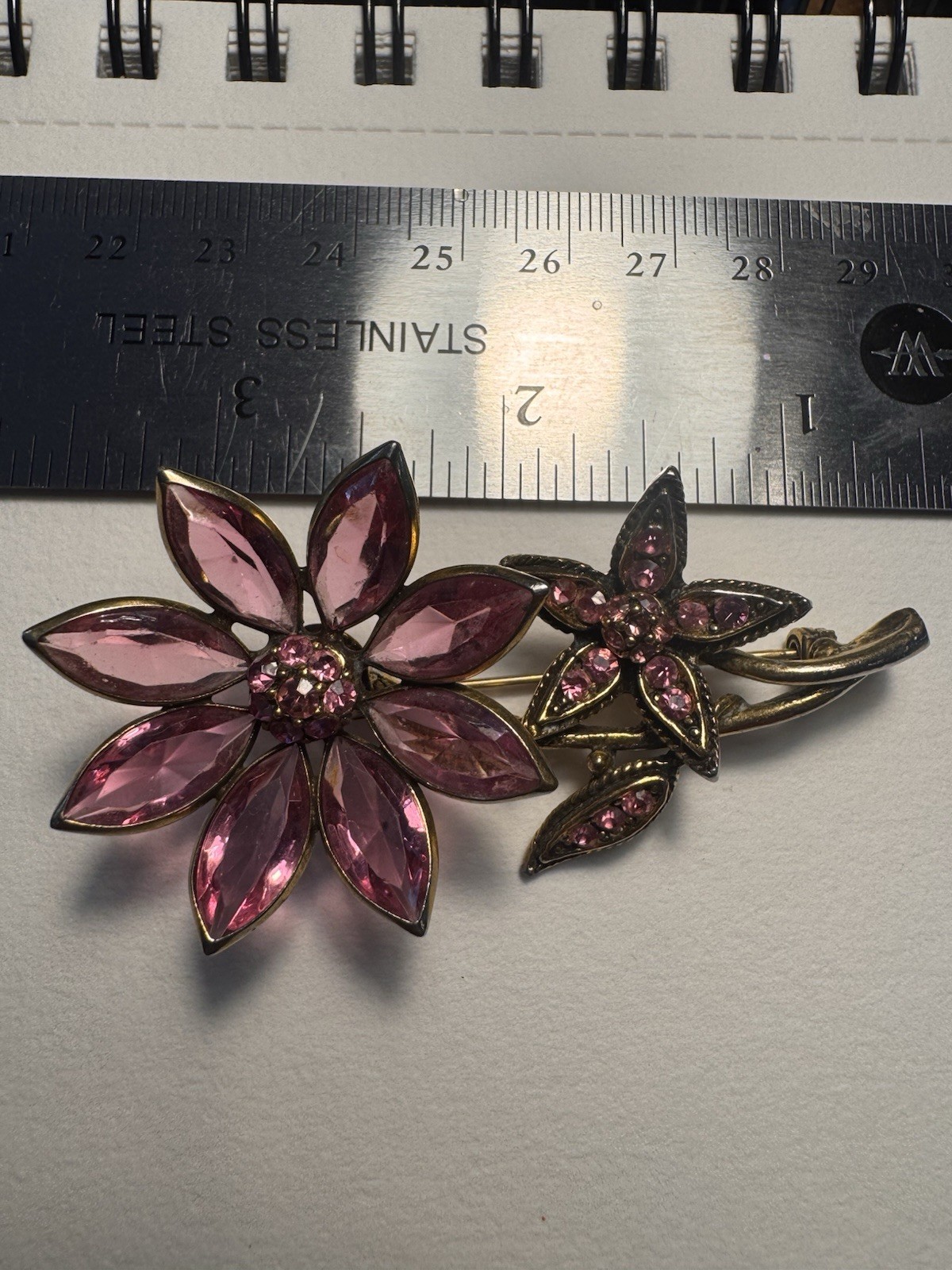 Hollycraft vintage Gold Tone Pink Rhinestone Flower Brooch Pin Signed.