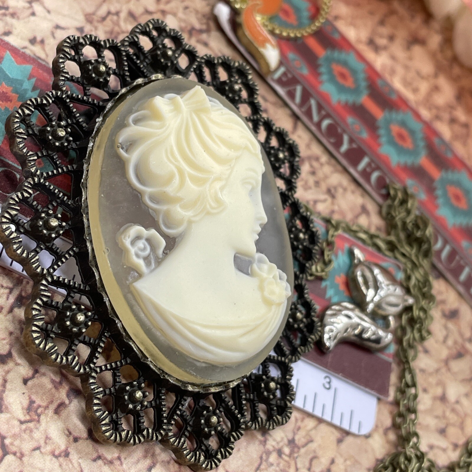 Victorian Lady Wedding Party Cameo Bronze Brooch Necklace Pendant Wedding New