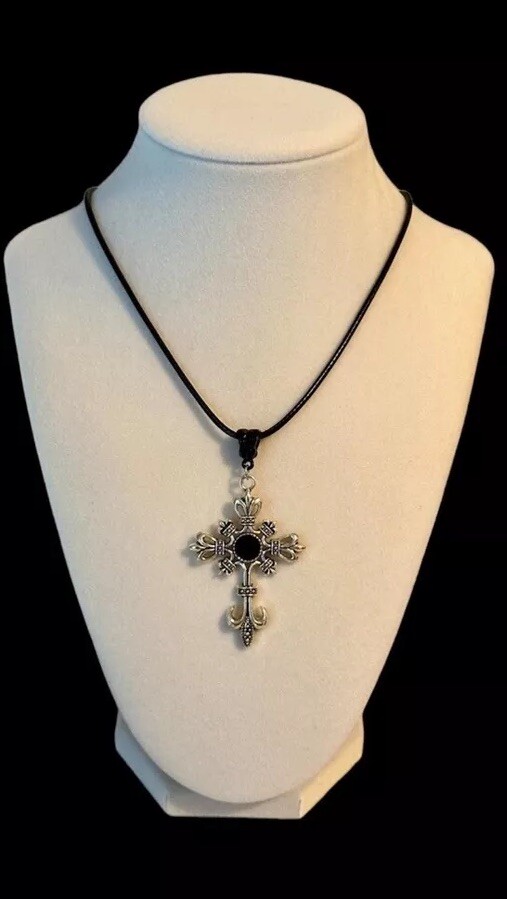 Gothic Dark Silver Cross Vampire Necklace Chain Jewelry Halloween
