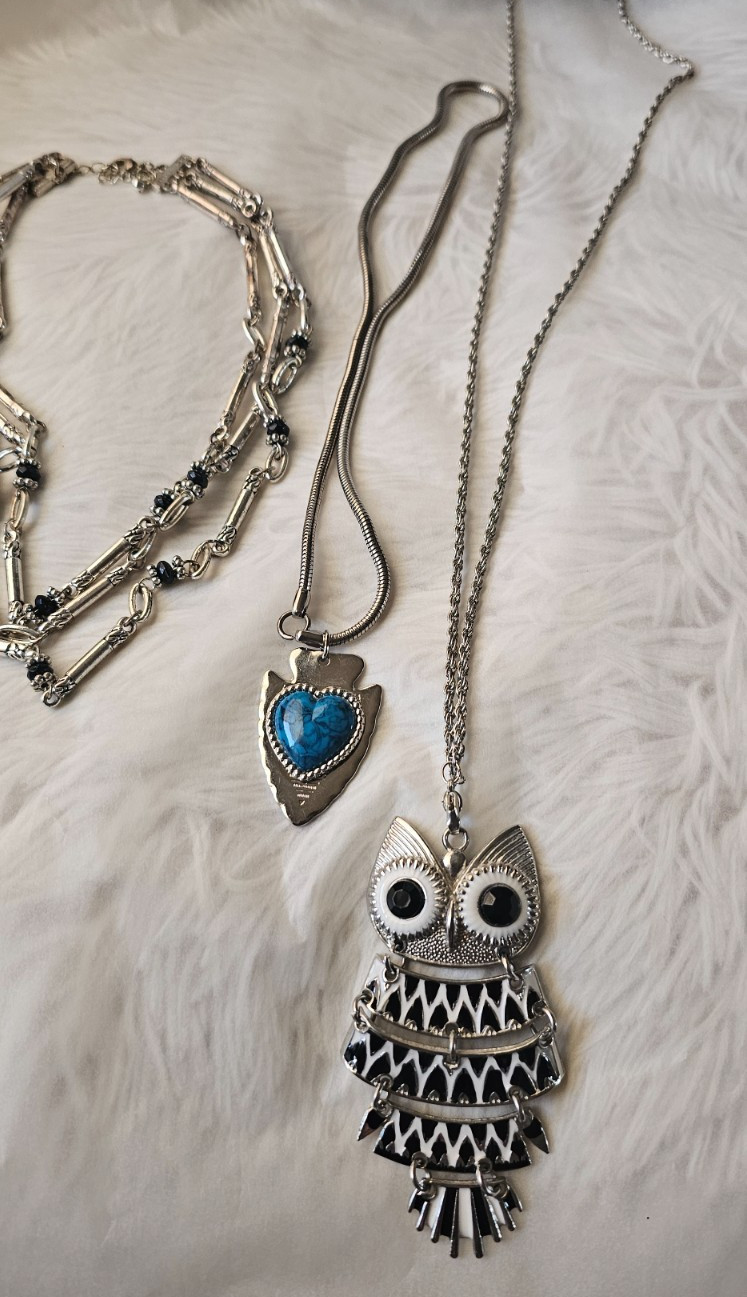 CUSTOM Necklace 3 Pieces Pre-owned