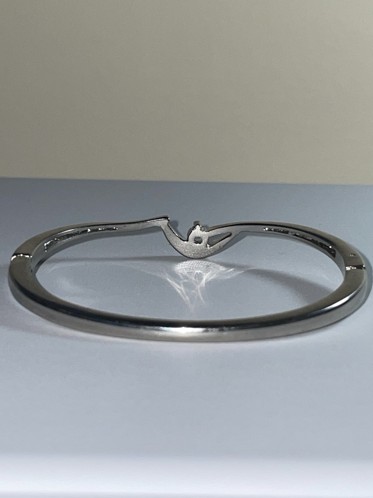 Pristine Silver Tone Cubic Zirconia Hinged Bangle Wave Elegant Bridal Bracelet
