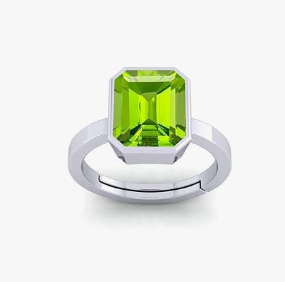 5.50 Carat Peridot Gemstone Handmade Punchdhatu Ring for Men And Women
