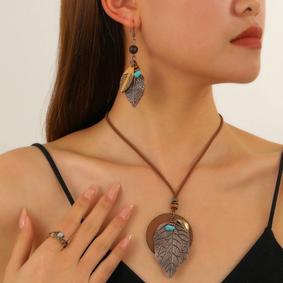 Boho Fashion Alloy Wood Turquoise Multi Combination Pendant PU Cord Necklace set