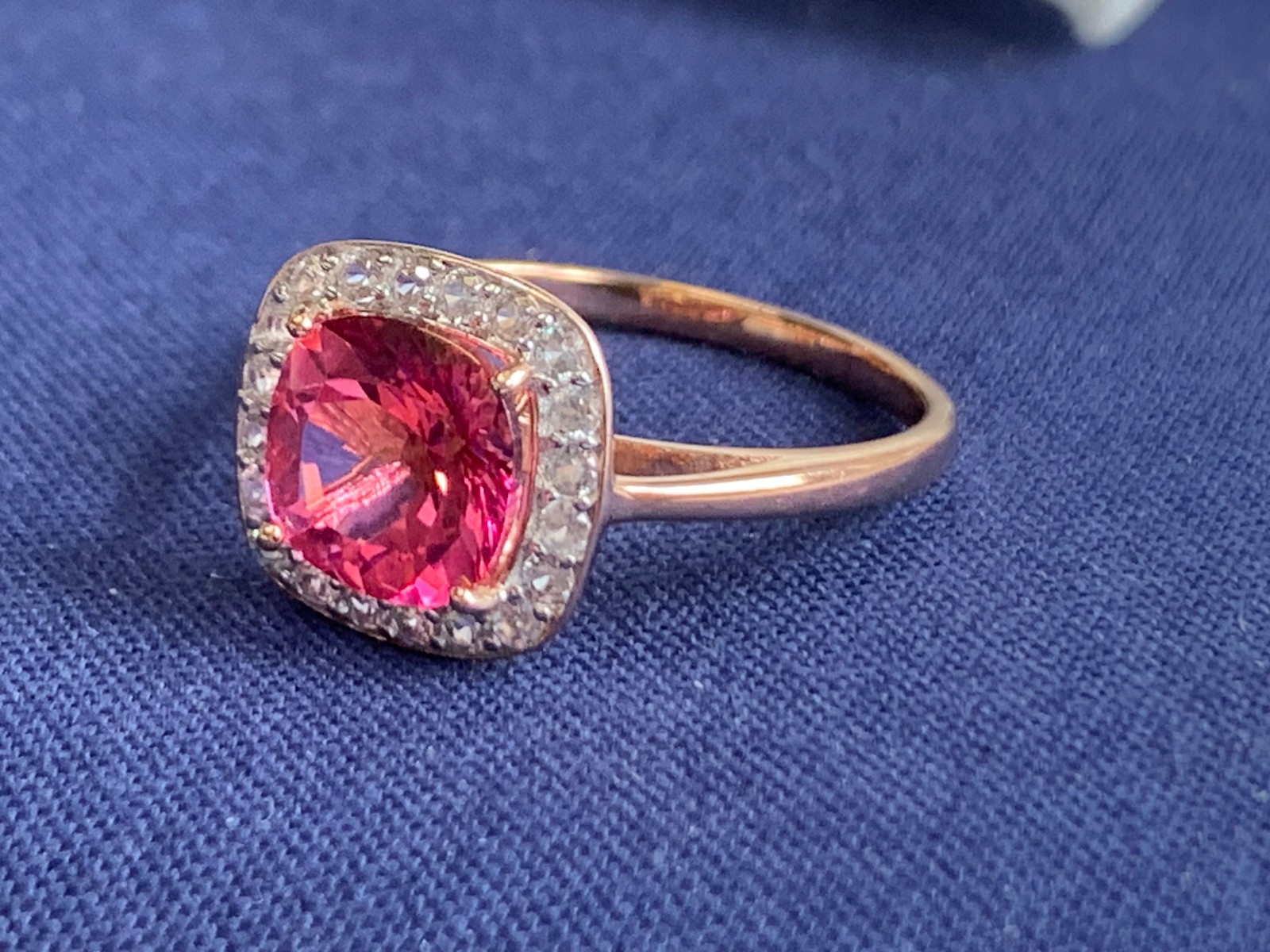10K Rose Gold Ring 2.58g Fine Jewelry Size 8 Band Pink & Clear Color *READ*