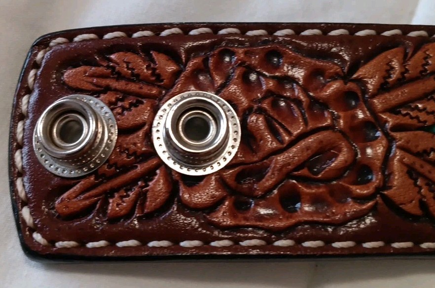 Bracelet. Hand Tooled Leather Beaded Western Women’s Snap Closure