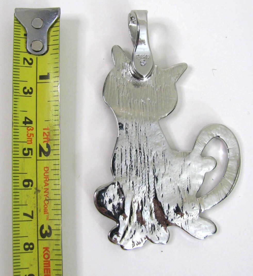 Roman RMN Large Neclakce Pendant Silver Hair Cat Magnetic Closure Brown Kitty 3″