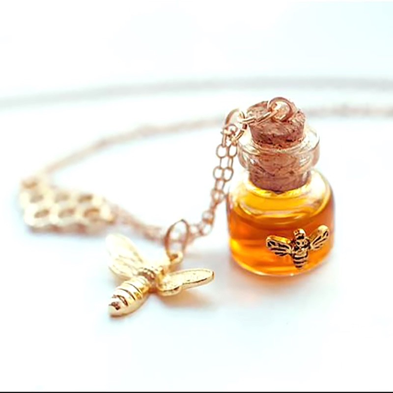 Honey Bumble Bee Pendant Necklace Women’s Yellow Gold Plated Glass Jar New