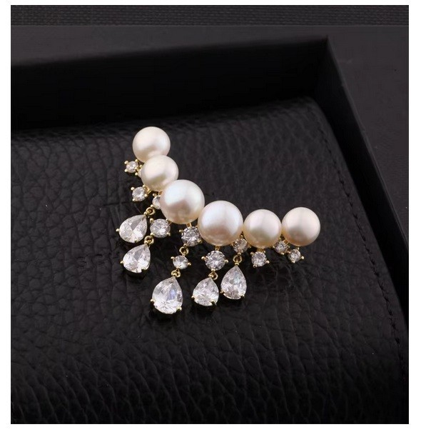 Pearl & Crystal Drop Brooch Gold Elegant Wedding Pin 5cm