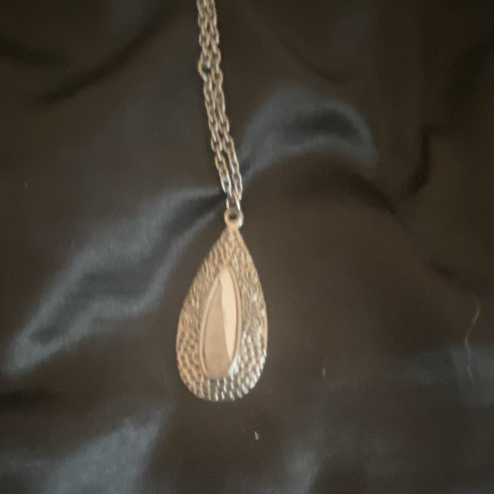 Silver Tone Rope Chain Necklace Teardrop Charm Pendant Spring Ring No Stones