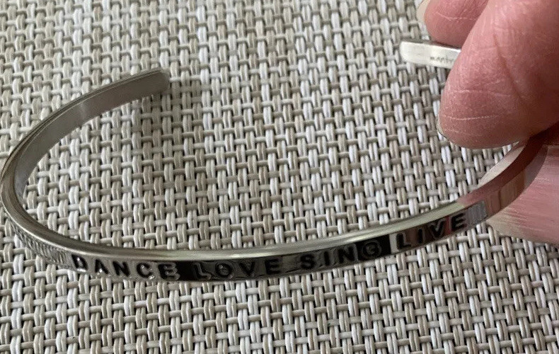 MantraBand Dance Love Sing Live Bangle Cuff Bracelet 7″ adjustable