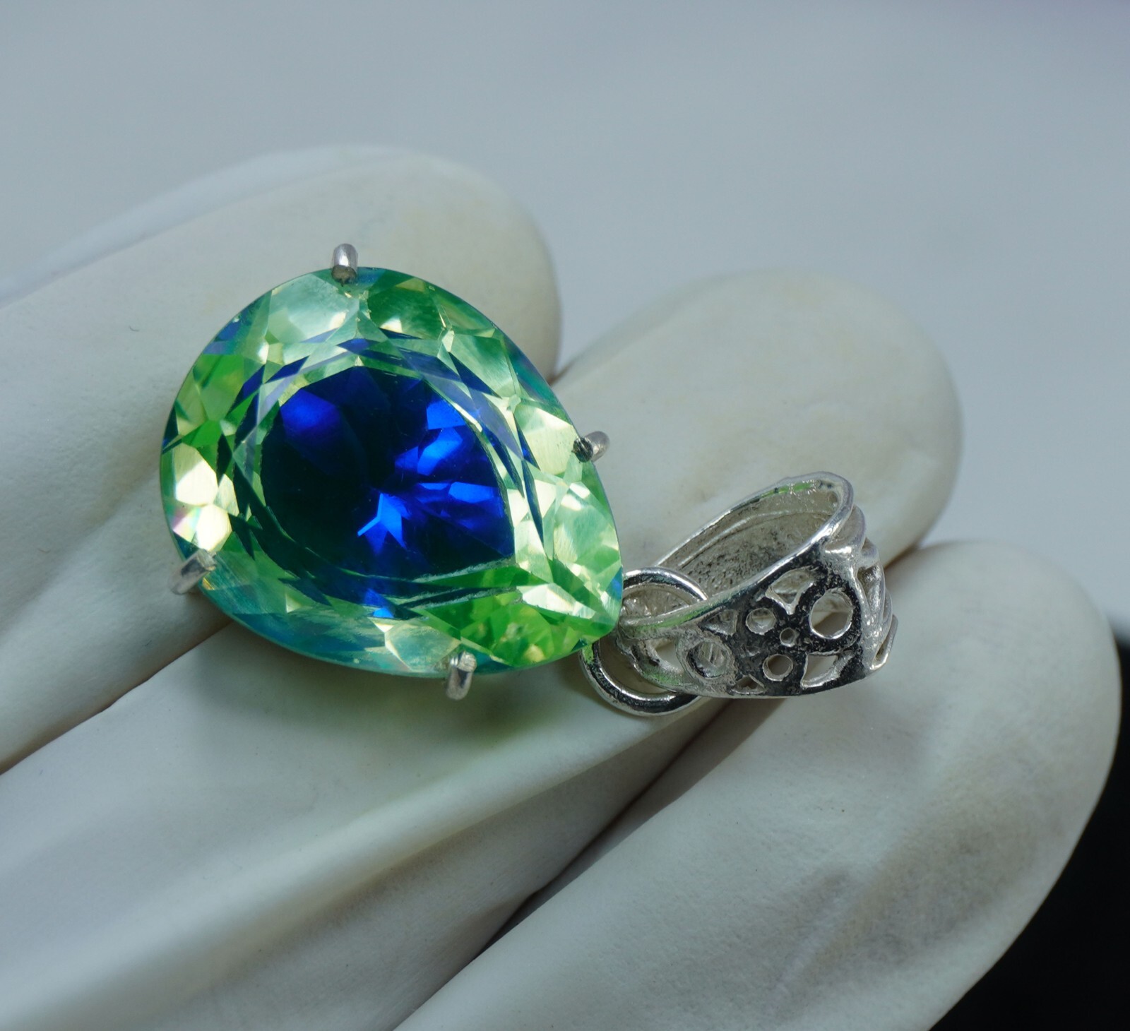 Natural 35 Ct Pitambari Sapphire Pear Cut 925 Silver Statement Pendant