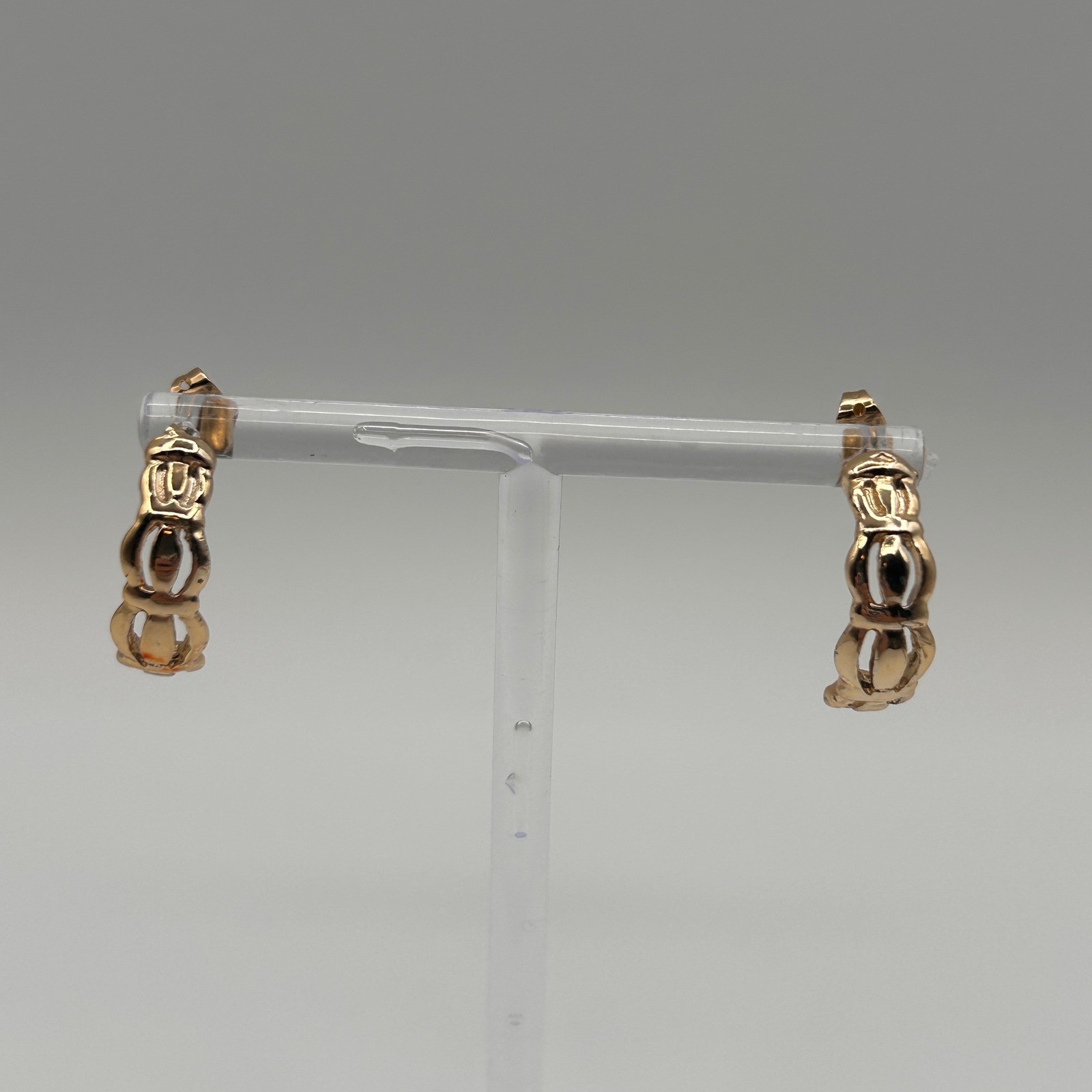 Gold Tone Textured Open Link J-Hoop Earrings Post Back 0.75 Inch