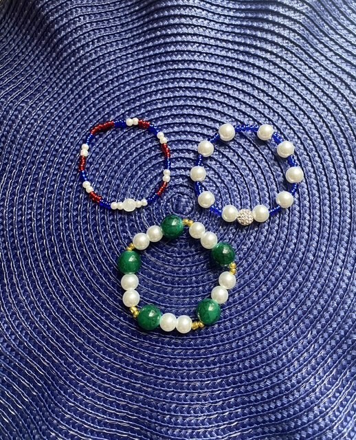 Handmade Stars & Stripes Glass Pearl Stretch Bracelet – Beaded Bracelet