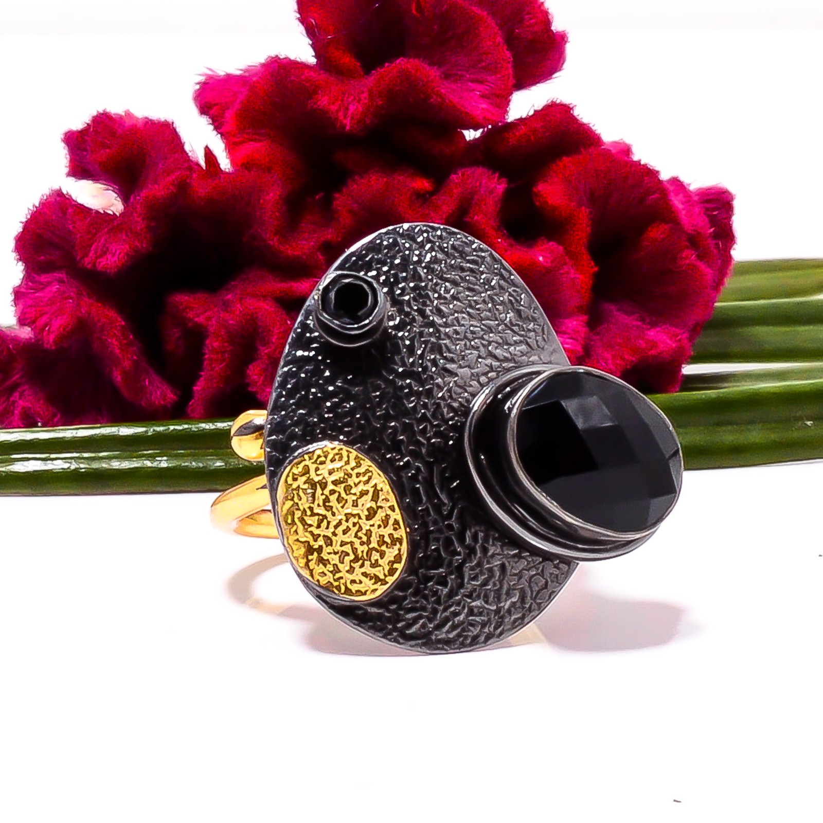 Black Onyx Gemstone Black And Gold Plated 925 Sterling Silver Ring s.7 Sku75