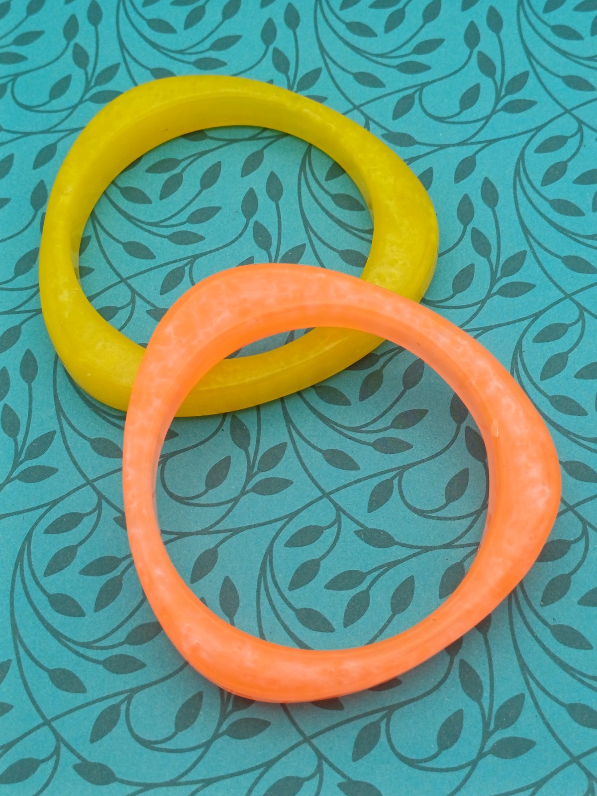 Set Of 2 Iridescent Effect Yellow & Orange Triangular Shaped Bangle Bracelets